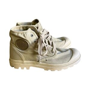 Palladium Pampa Hi Never Worn Brand New Size 8